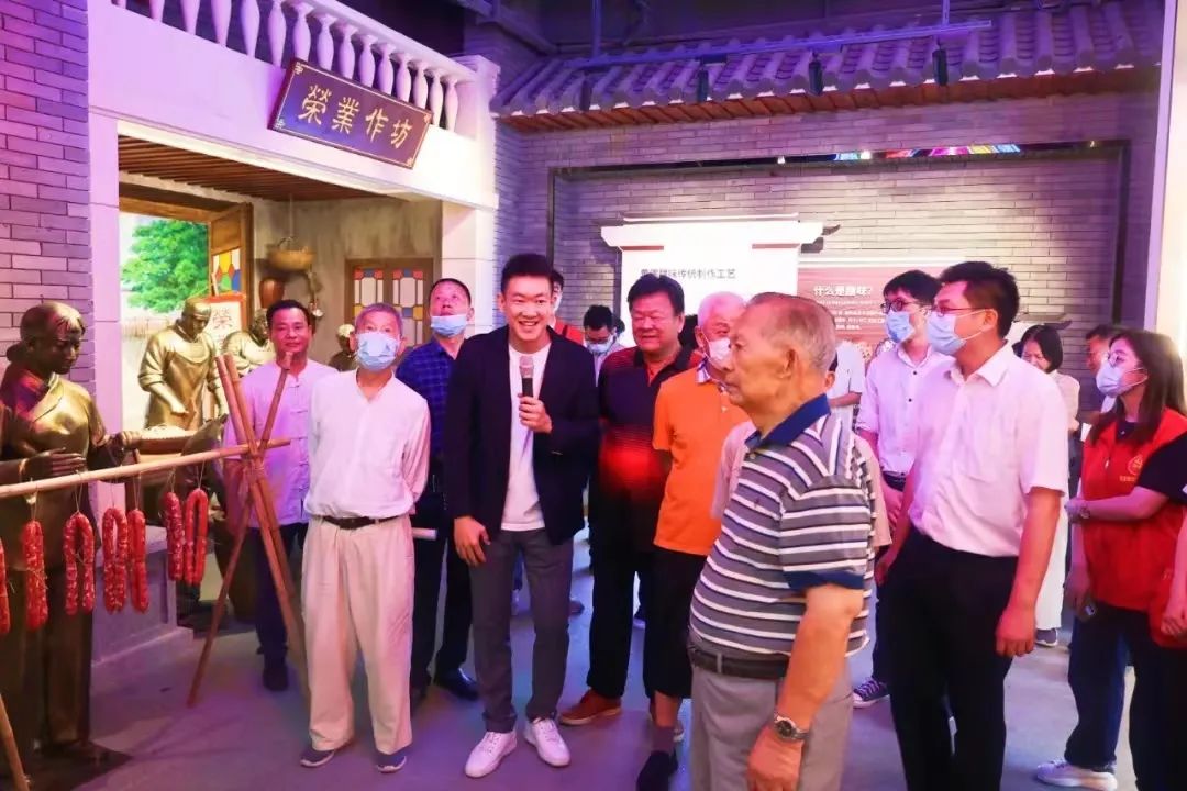 “晚晴”力量助發(fā)展！市歷屆老領(lǐng)導(dǎo)到榮業(yè)調(diào)研