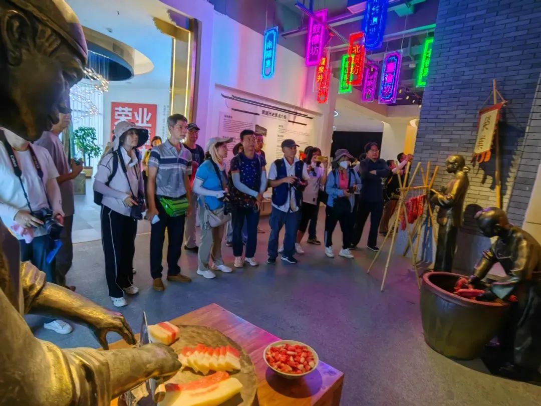 多地青年攝影協會聯合到訪榮業采風拍攝